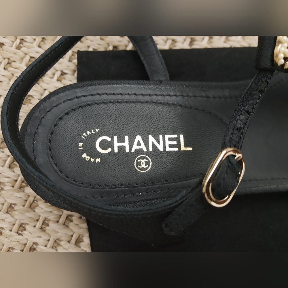 Chanel sandals ,gold tone hardware cc  camelias with pearl centre- Authentic - Picture 8 of 11